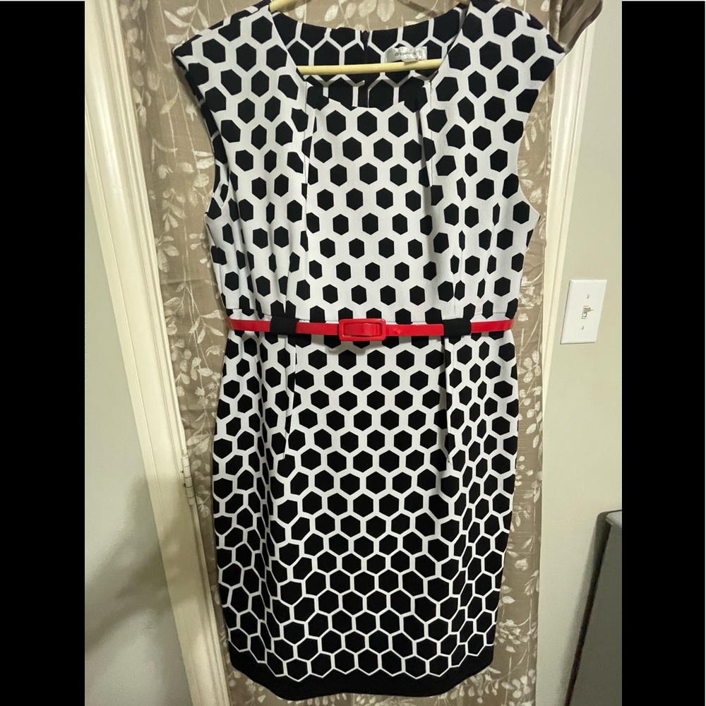 Dress Barn Black & white Office/casual attire.